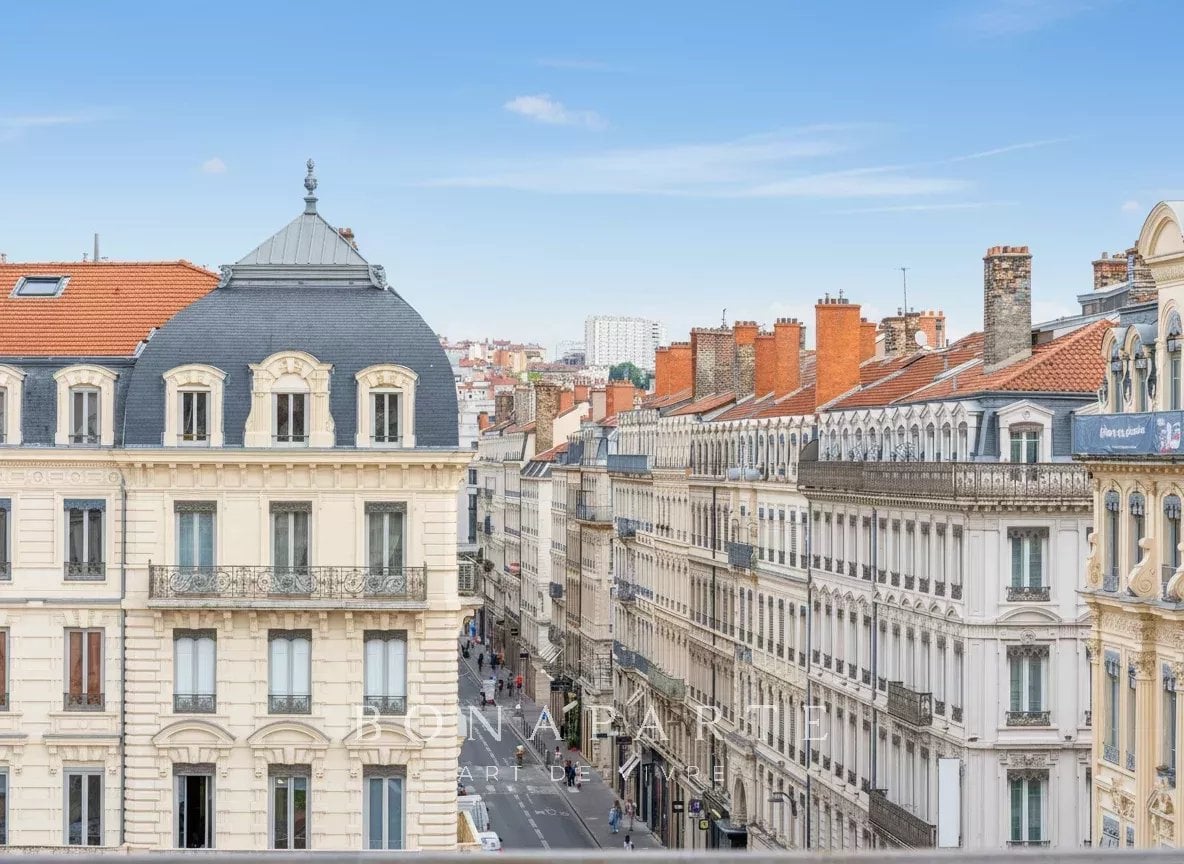 LYON JACOBINS - 241 M² 4 ROOMS BALCONY VIEW